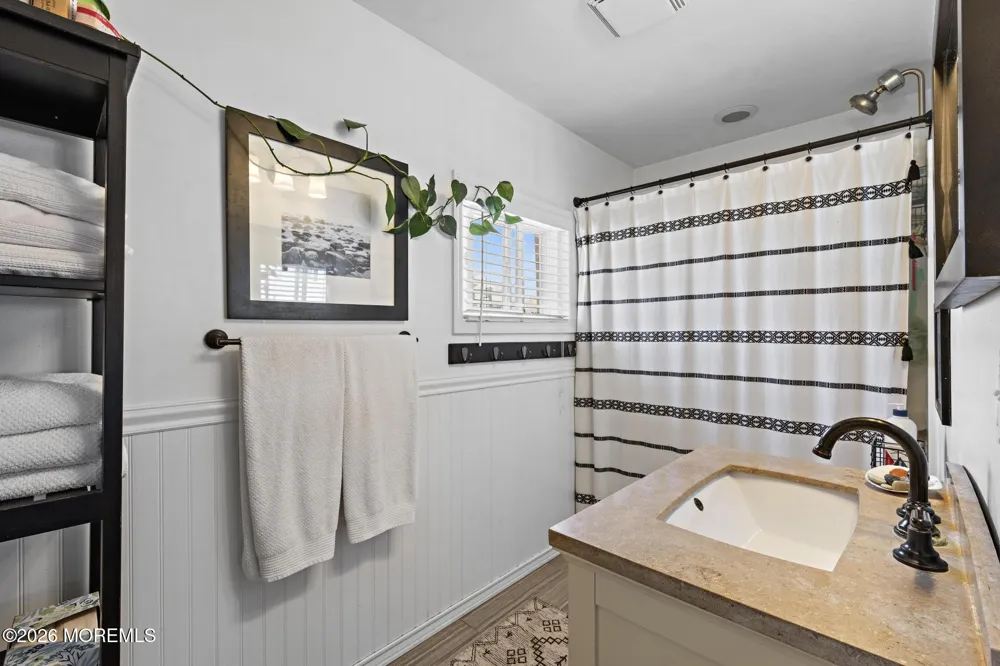 12 Phyllis Lane Beach Haven West, NJ 08050