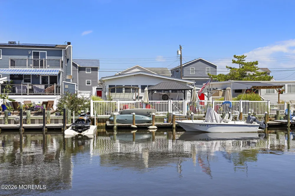 12 Phyllis Lane Beach Haven West, NJ 08050