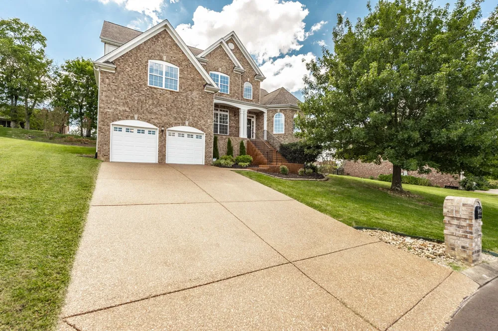2054 Katherine Dr Goodlettsville, TN 37072
