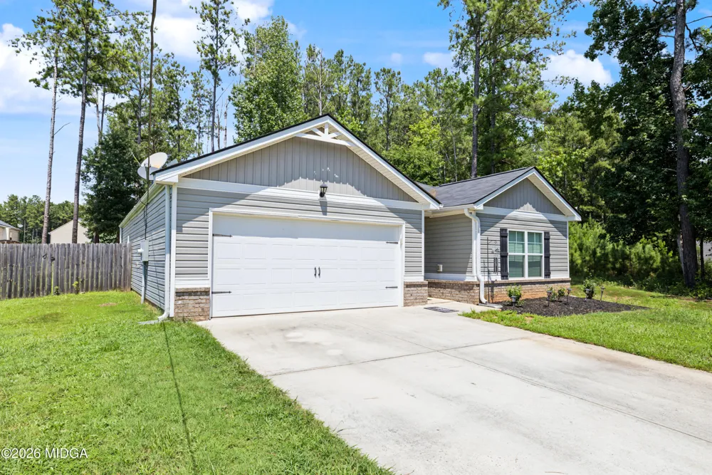 139 Jenny Road Grantville, GA 30220