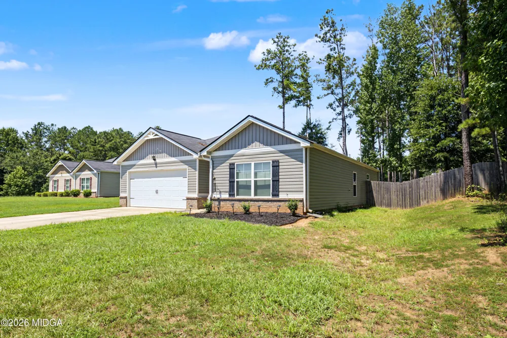 139 Jenny Road Grantville, GA 30220