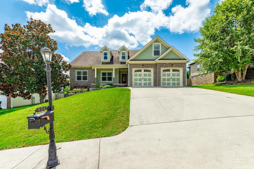 604 Kailors Cove Circle Ringgold, GA 30736