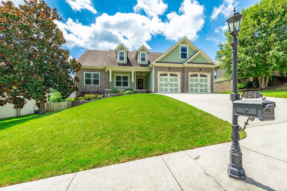 604 Kailors Cove Circle Ringgold, GA 30736