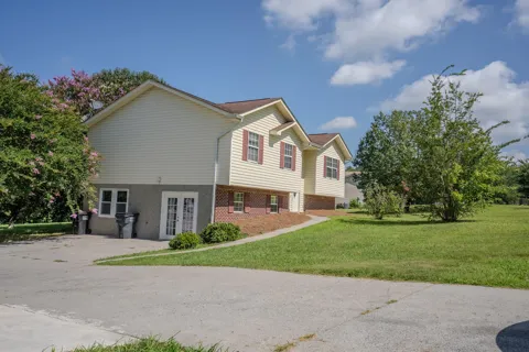 1433 Dustin Drive