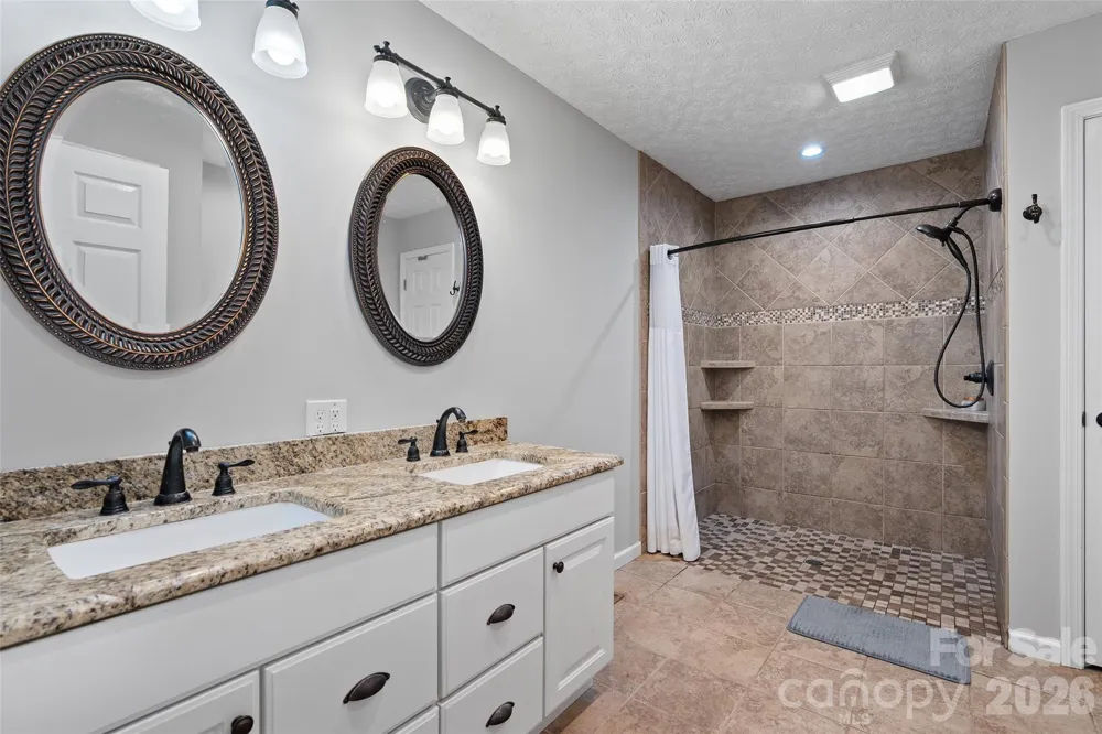 366 Sequoyah Drive Waynesville, NC 28785