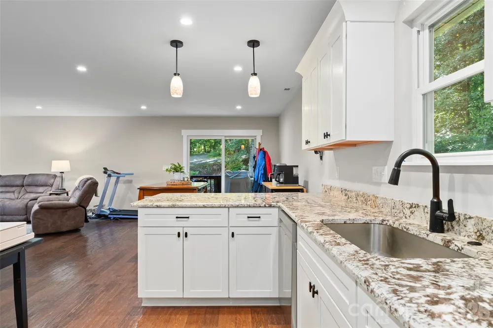 366 Sequoyah Drive Waynesville, NC 28785