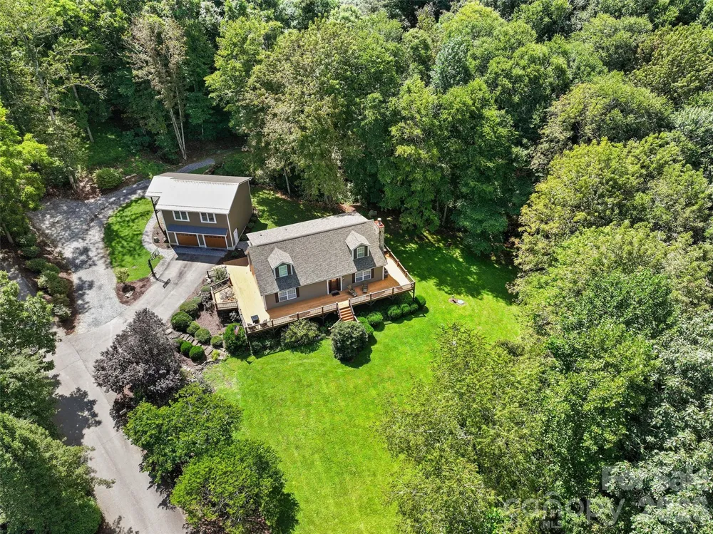 366 Sequoyah Drive Waynesville, NC 28785