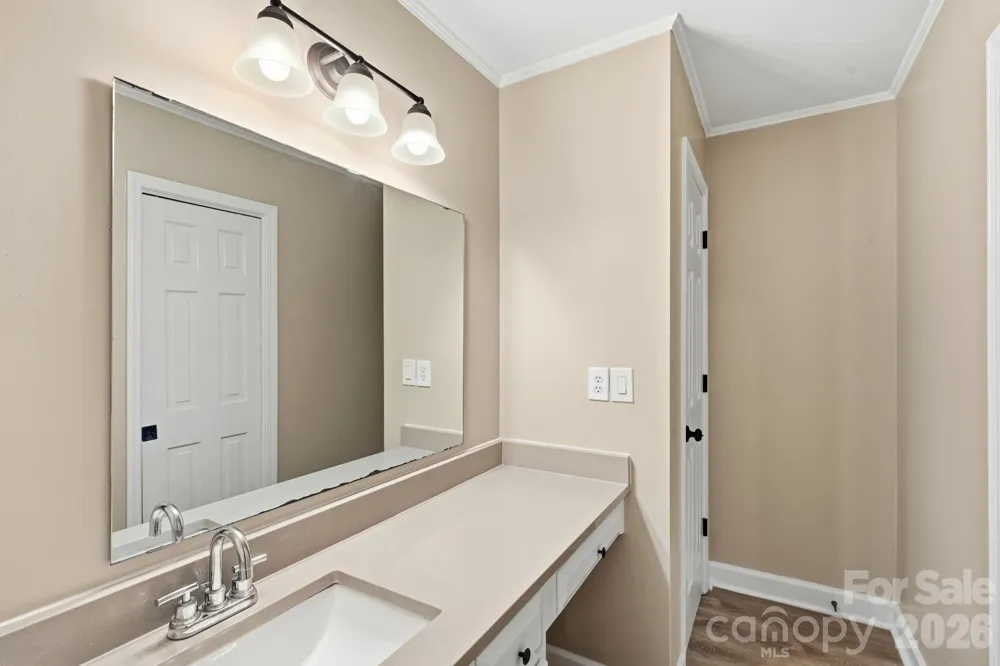 1321 Hillshire Meadow Drive Matthews, NC 28105