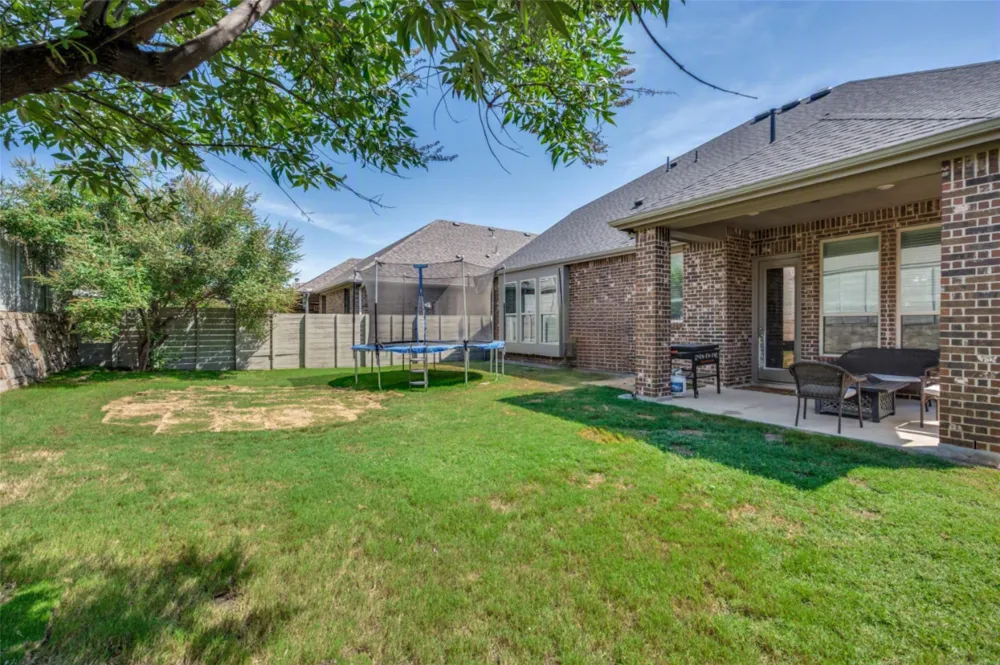 917 Meadows Drive Argyle, TX 76226