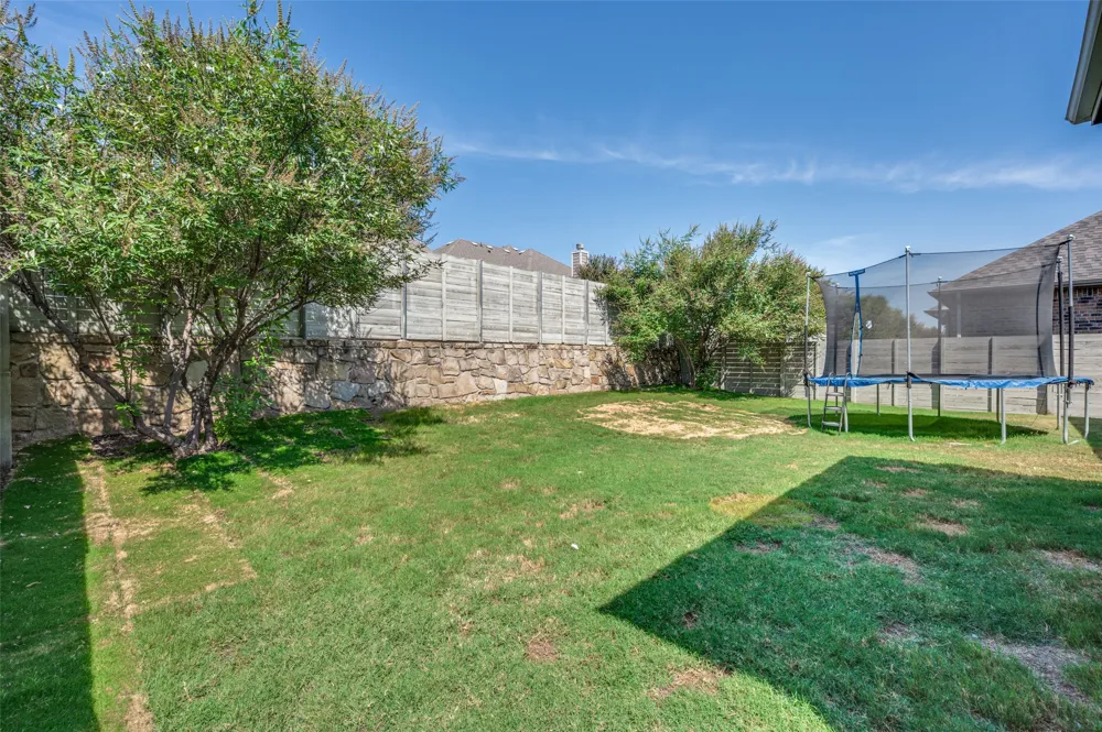 917 Meadows Drive Argyle, TX 76226
