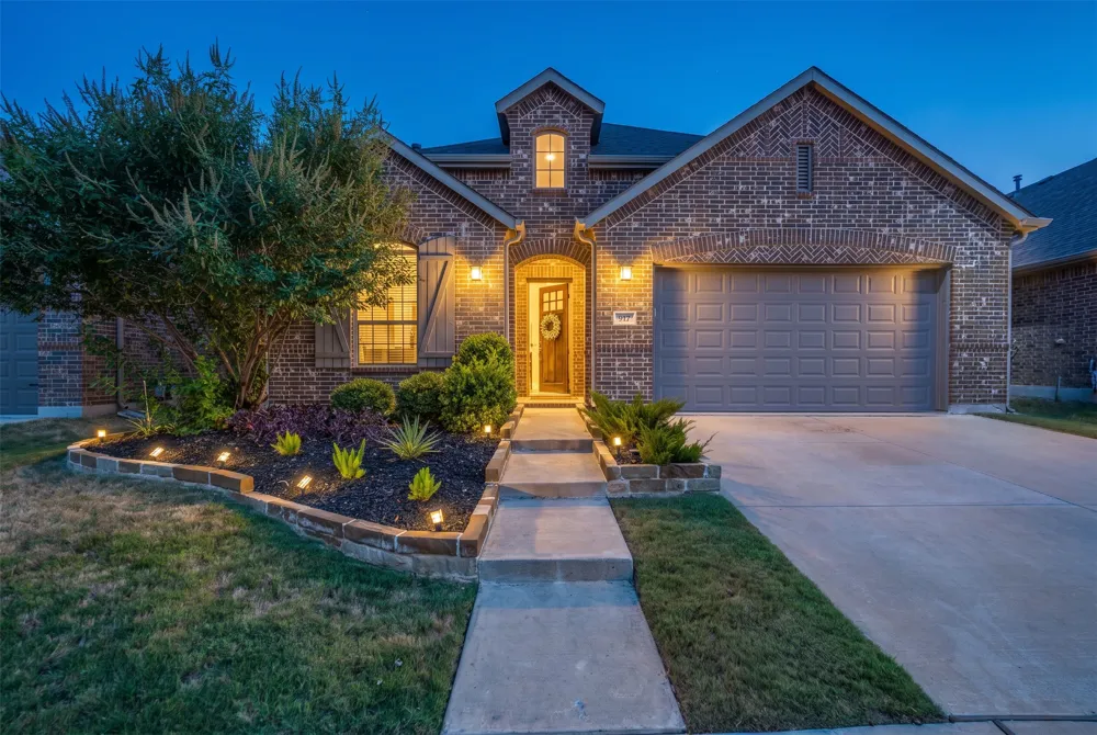 917 Meadows Drive Argyle, TX 76226