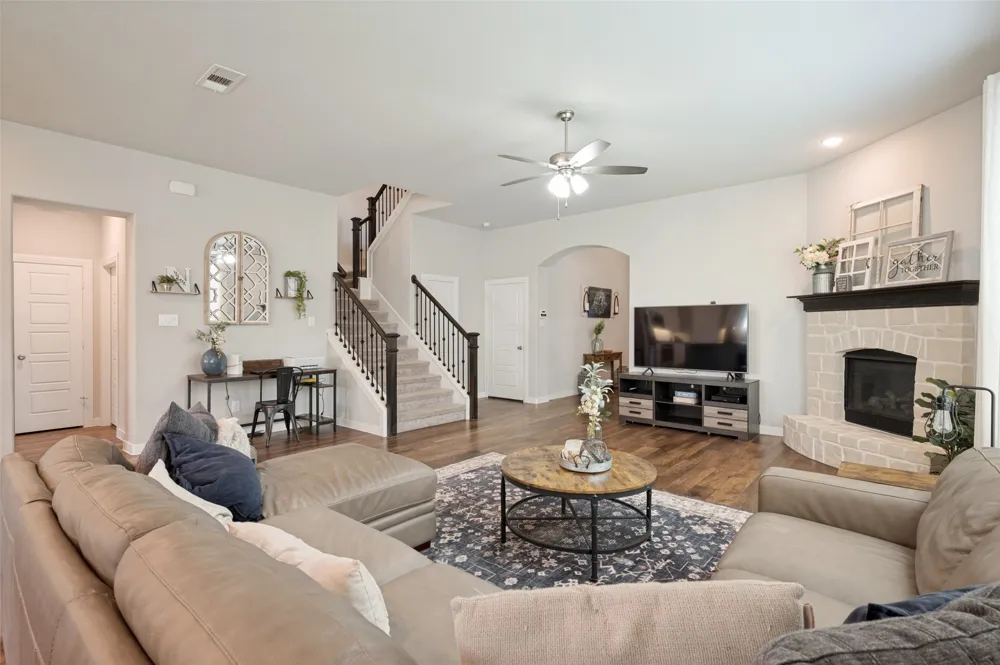 917 Meadows Drive Argyle, TX 76226