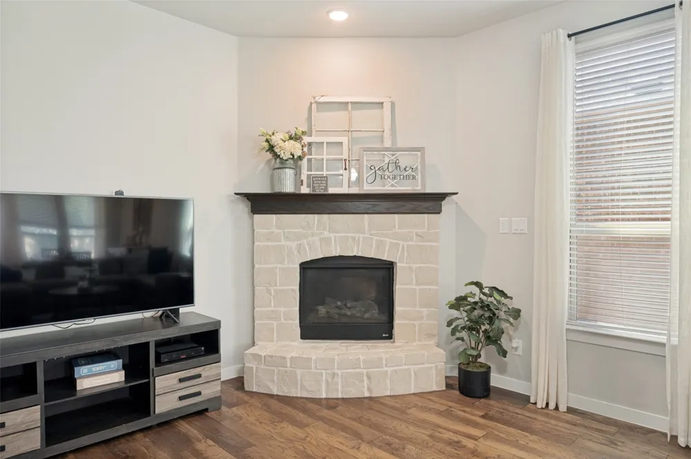 917 Meadows Drive Argyle, TX 76226