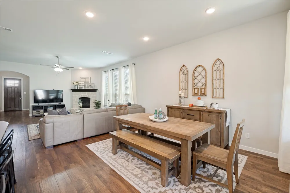 917 Meadows Drive Argyle, TX 76226