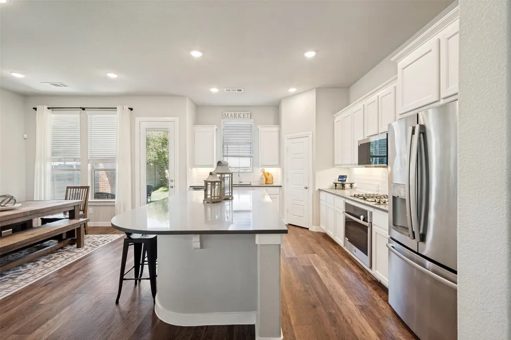 917 Meadows Drive Argyle, TX 76226