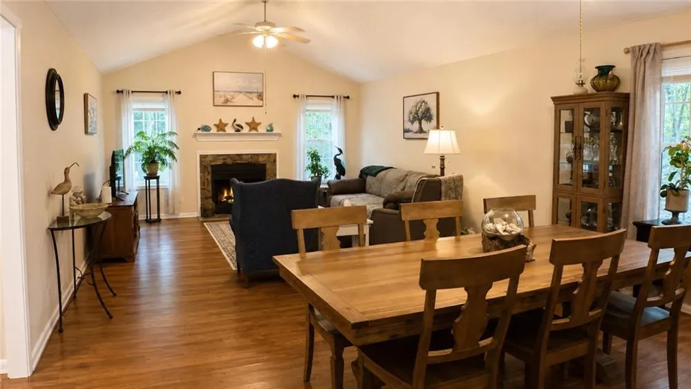 125 Maple Place Fayetteville, GA 30215