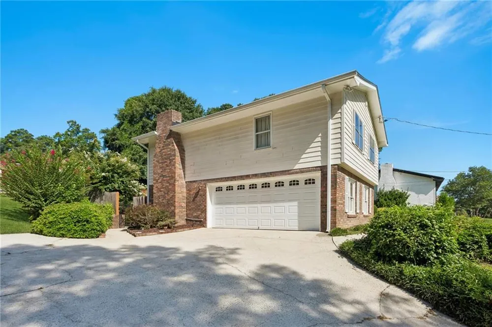 6876 Kingsboro Drive Lithia Springs, GA 30122