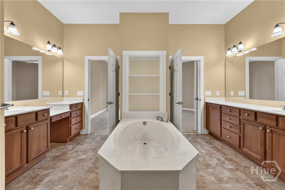 1602 River Oaks Drive Richmond Hill, GA 31324
