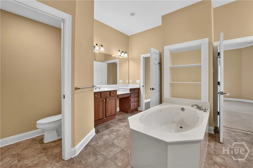 1602 River Oaks Drive Richmond Hill, GA 31324