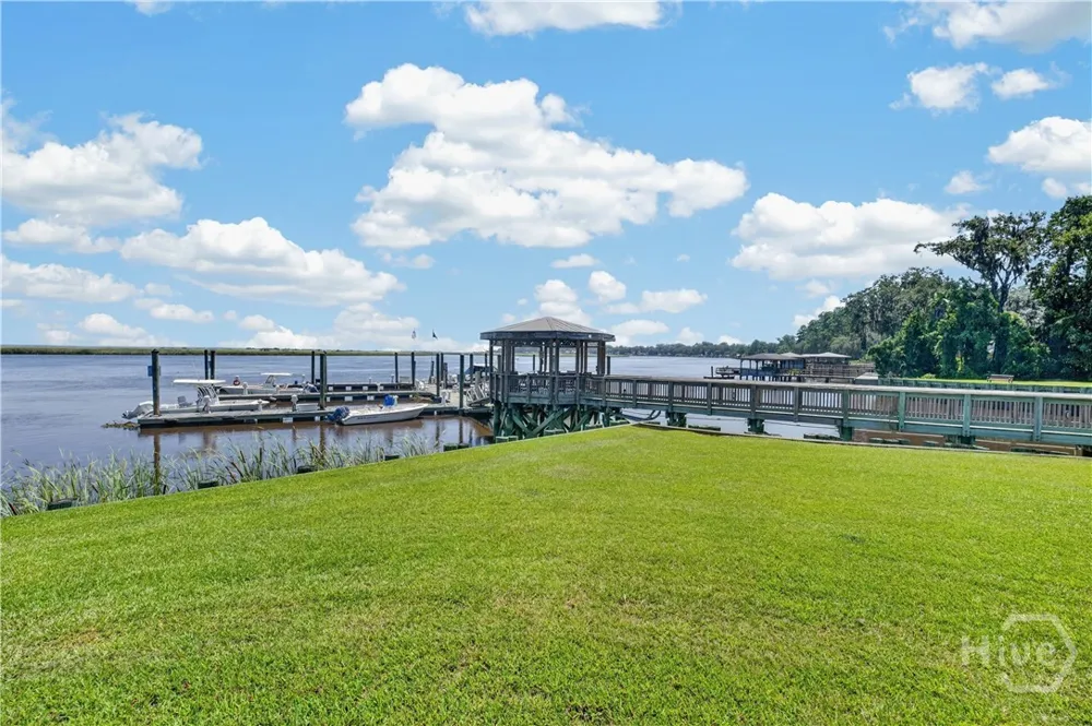 1602 River Oaks Drive Richmond Hill, GA 31324