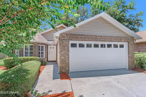 6 Oak Village Drive