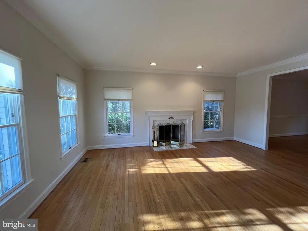 5179 MACOMB STREET NW Washington, DC 20016