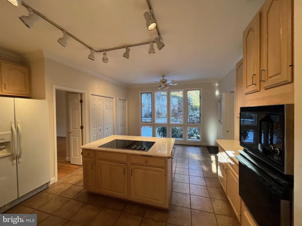 5179 MACOMB STREET NW Washington, DC 20016
