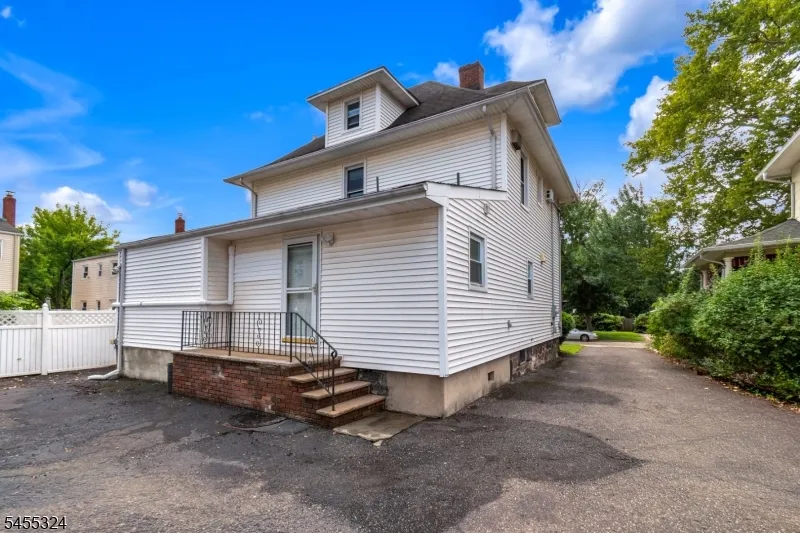 90 Cedar St Ridgefield Park Village, NJ 07660