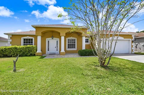 772 Del Mar Circle