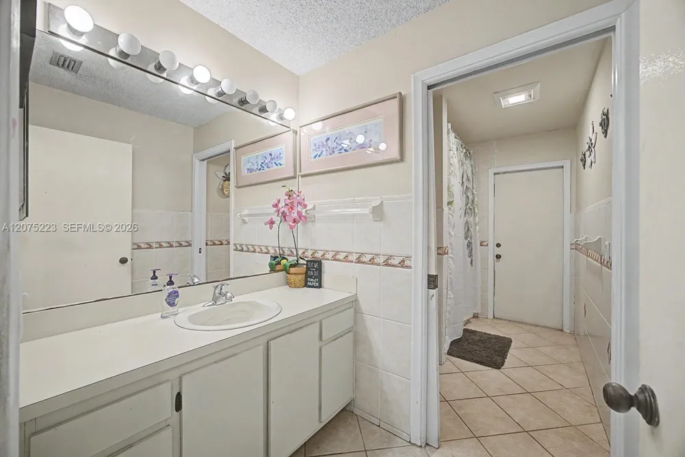 16880 SW 278th St Homestead, FL 33031