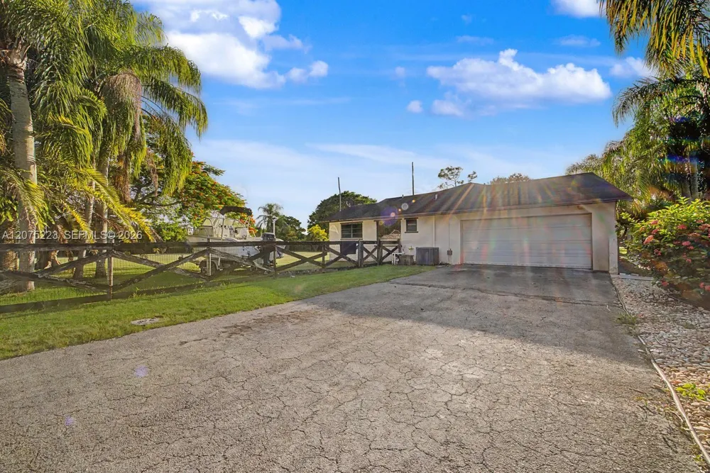16880 SW 278th St Homestead, FL 33031