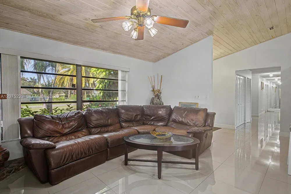 16880 SW 278th St Homestead, FL 33031