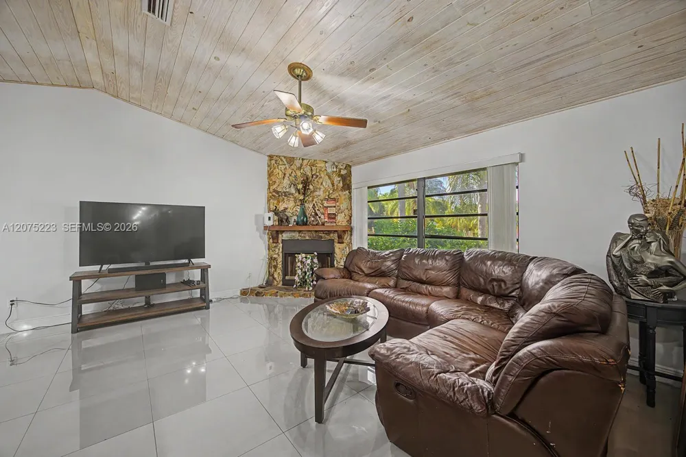 16880 SW 278th St Homestead, FL 33031