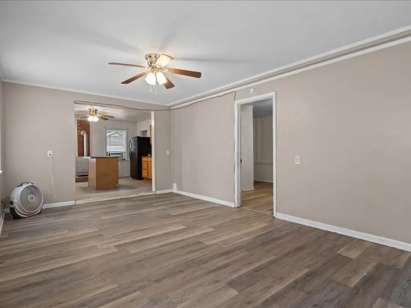 810 W Main St Waverly, TN 37185
