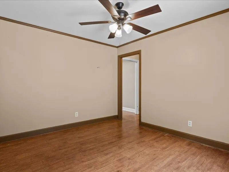 810 W Main St Waverly, TN 37185