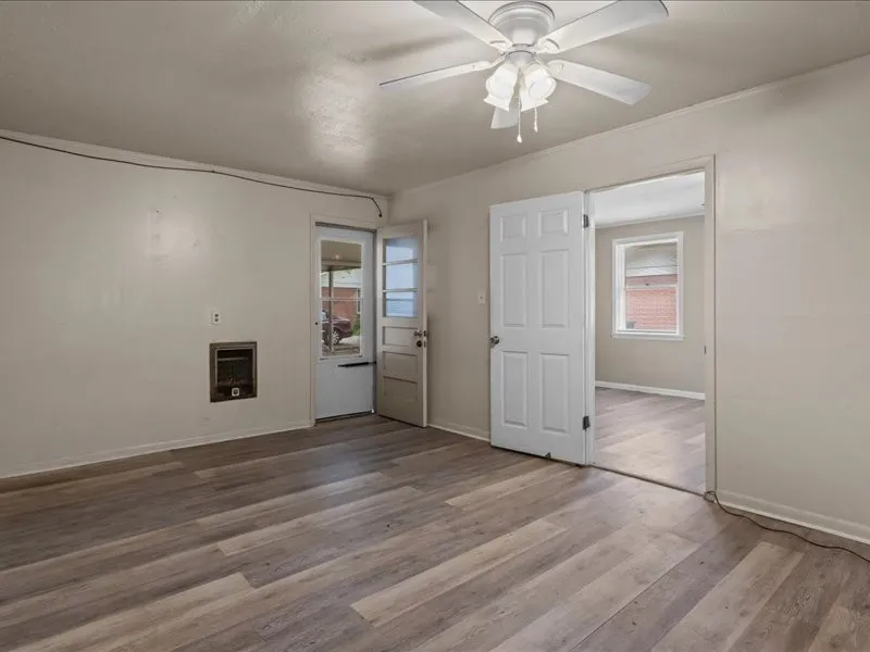 810 W Main St Waverly, TN 37185