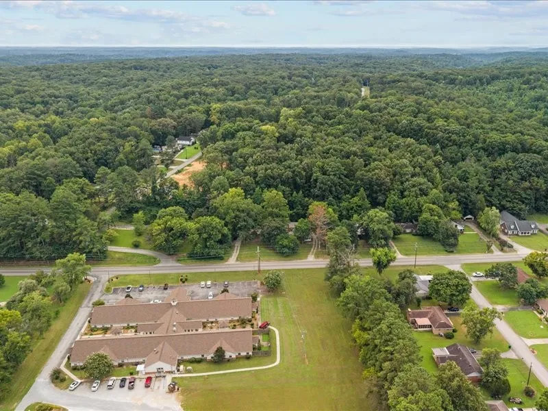 810 W Main St Waverly, TN 37185