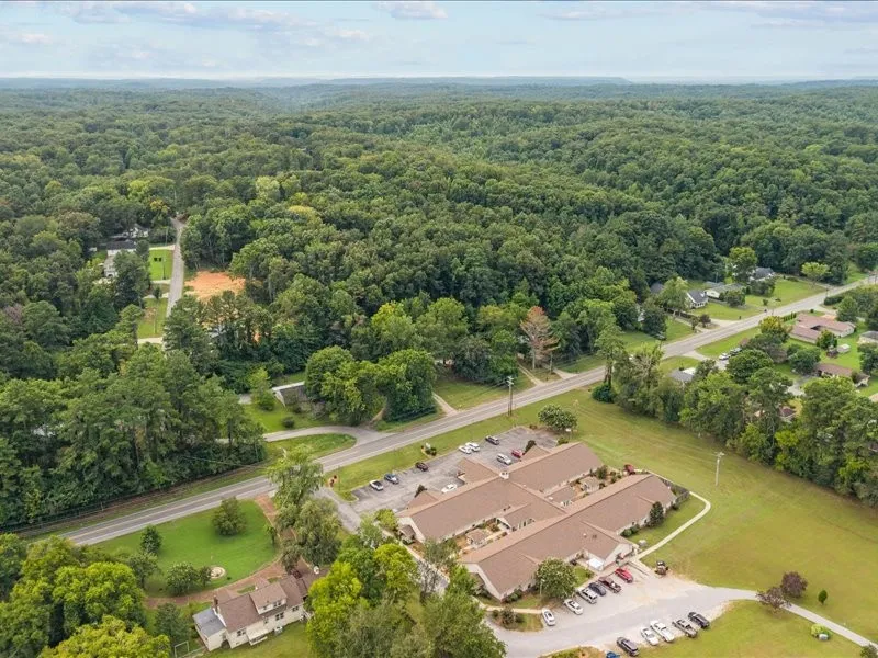 810 W Main St Waverly, TN 37185