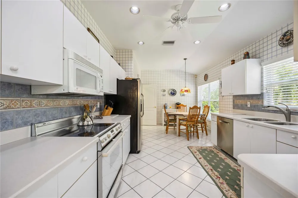 3852 AMAPOLA LANE Sarasota, FL 34238