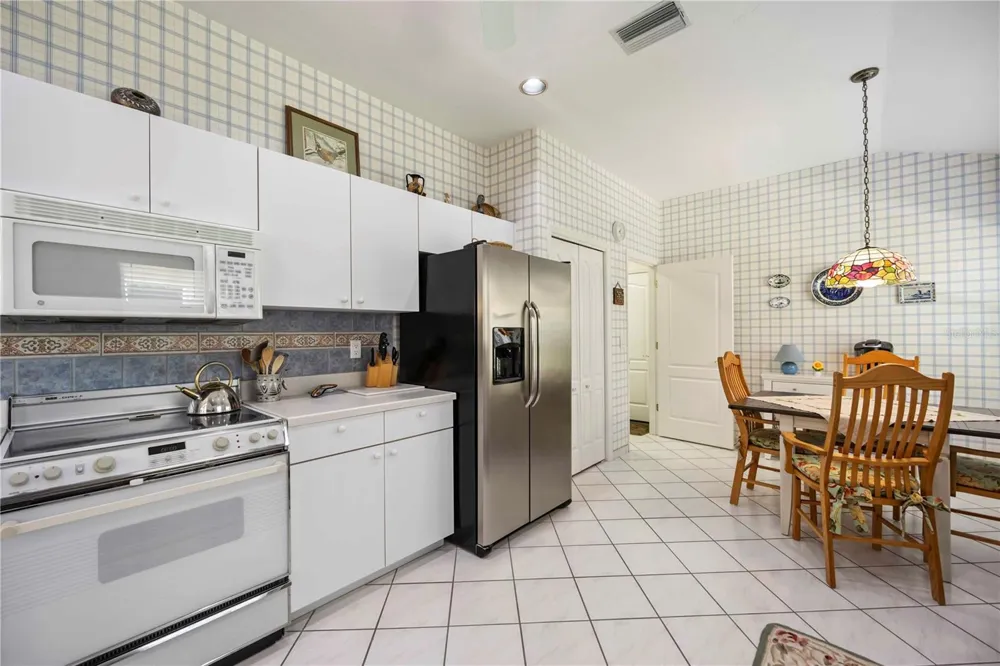 3852 AMAPOLA LANE Sarasota, FL 34238