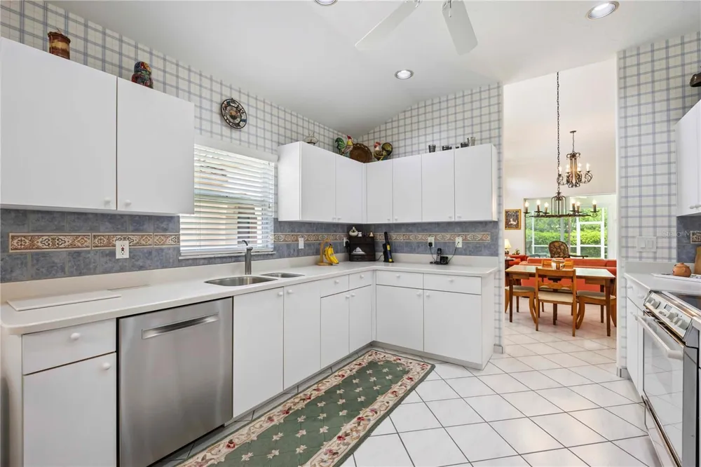 3852 AMAPOLA LANE Sarasota, FL 34238