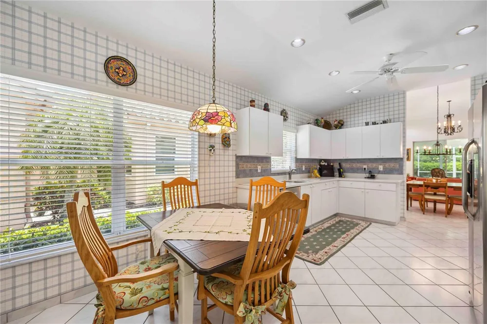 3852 AMAPOLA LANE Sarasota, FL 34238