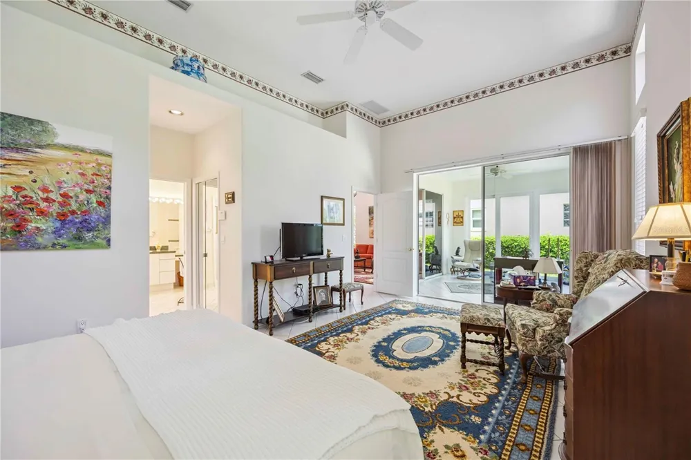 3852 AMAPOLA LANE Sarasota, FL 34238