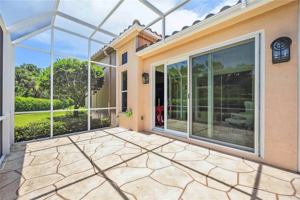 3852 AMAPOLA LANE Sarasota, FL 34238