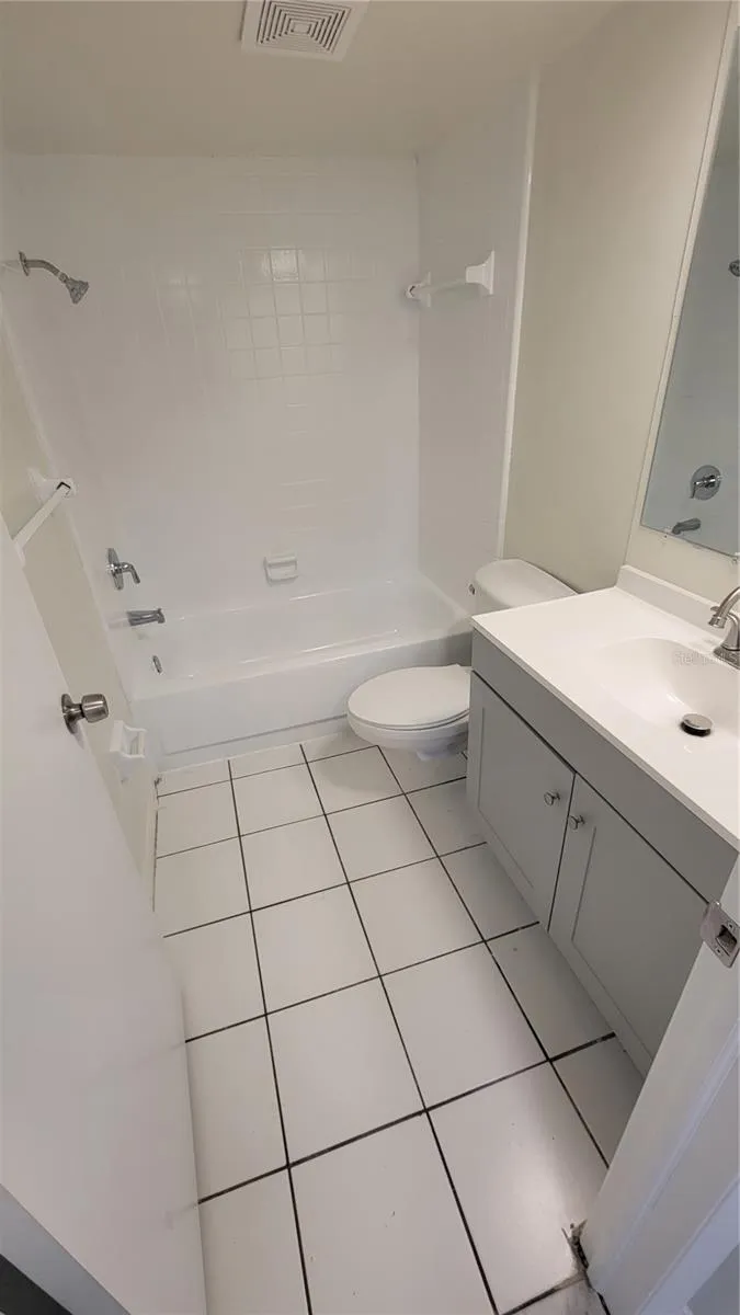 308 AVANDA COURT #6 Clearwater, FL 33756