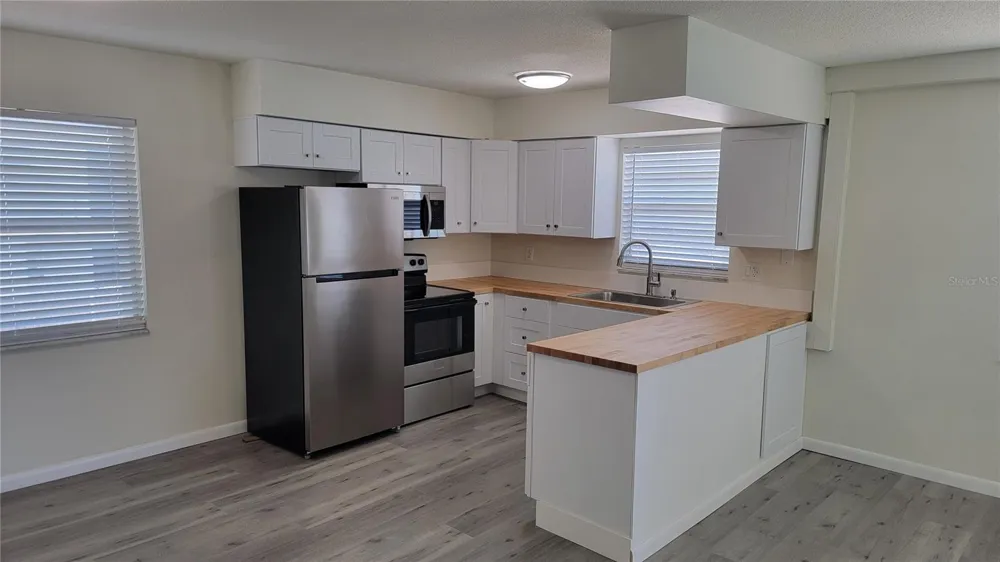 308 AVANDA COURT #6 Clearwater, FL 33756