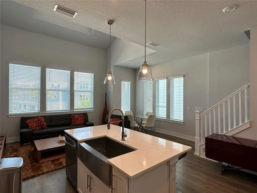 2328 LINDSTROM STREET Sarasota, FL 34237