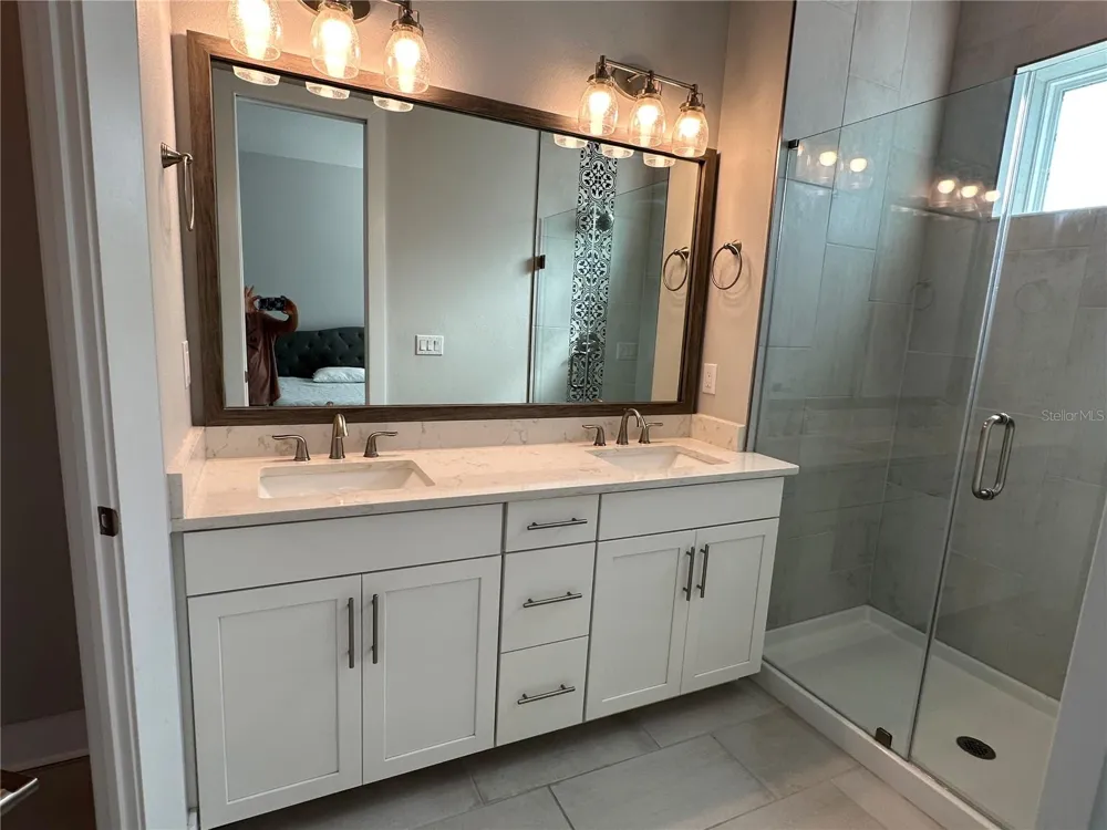 2328 LINDSTROM STREET Sarasota, FL 34237