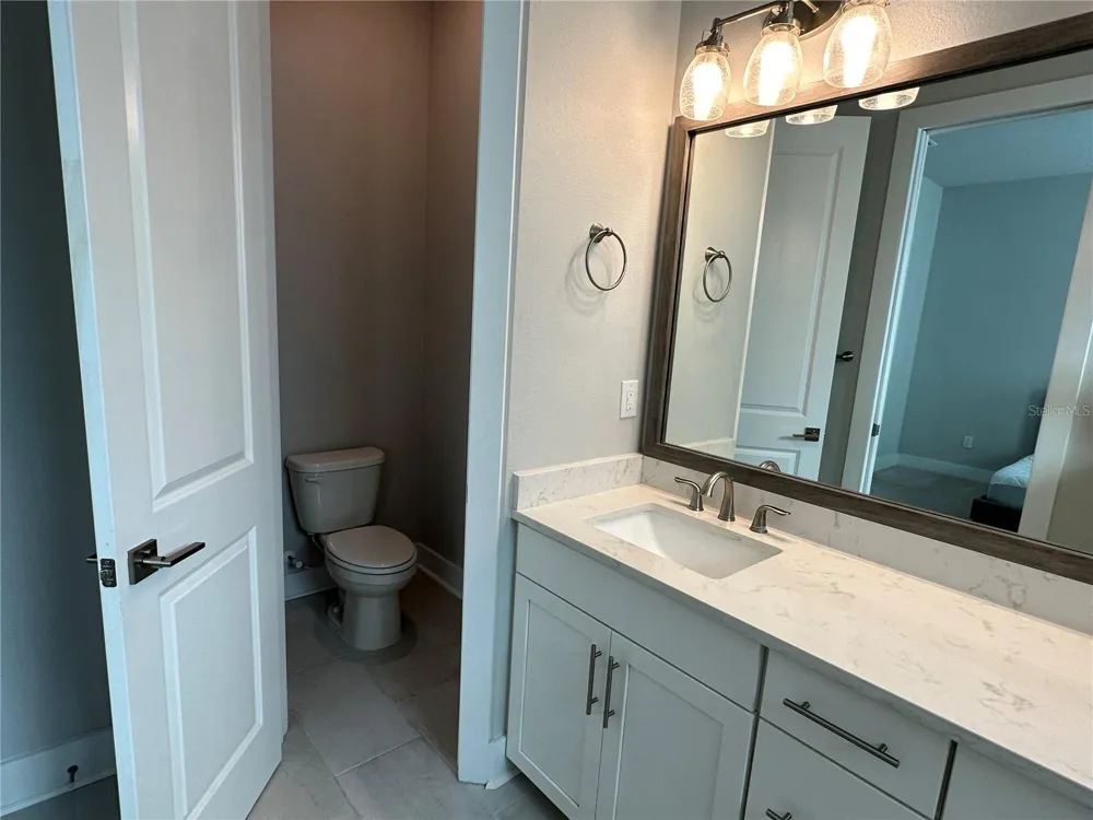 2328 LINDSTROM STREET Sarasota, FL 34237