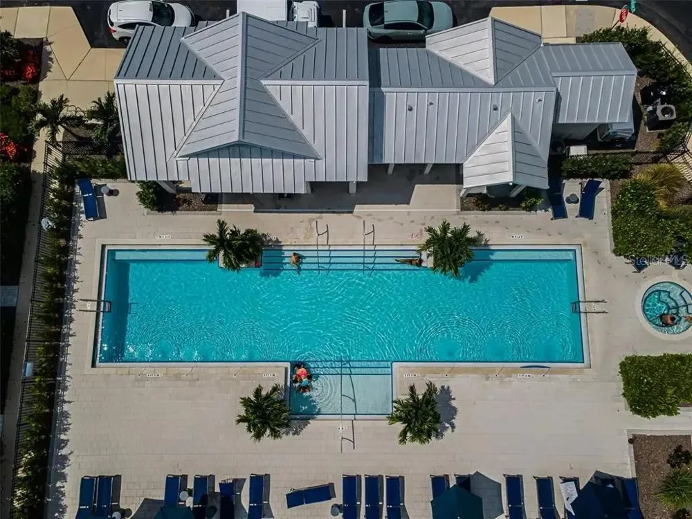 2328 LINDSTROM STREET Sarasota, FL 34237